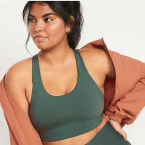 Medium Support PowerPress Strappy Sports Bra in Terrestrial Green